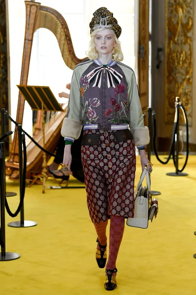 Look 102